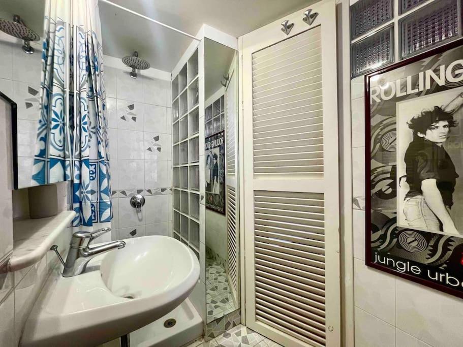 ローマOur Arty Flat In Montiアパートメント エクステリア 写真
