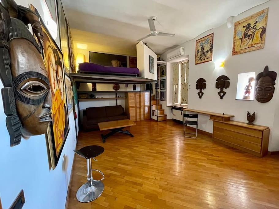 ローマOur Arty Flat In Montiアパートメント エクステリア 写真